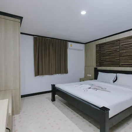 Royal Beach Residence Patong Exterior photo
